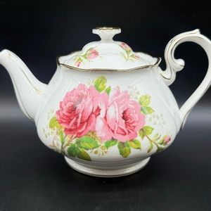 Royal Albert American Beauty Medium Teapot Bone China England